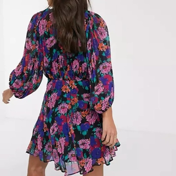 La Maison Talulah Floral Mini Dress - Picture 5 of 7